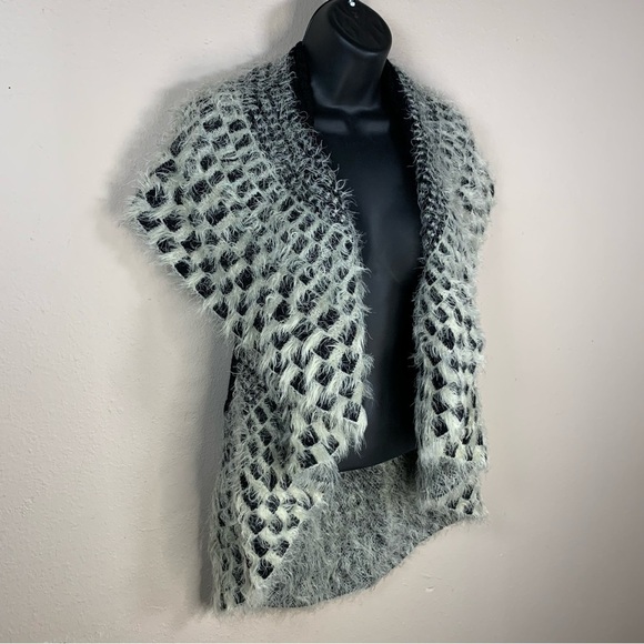 Sioni Liquid Black White Fuzzy Knit Open Knit Soft Draped Sweater Small Medium - Picture 3 of 8